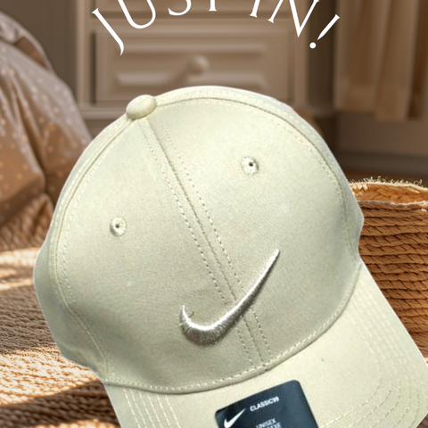 Nike classic flexfit baseball cap- light beige